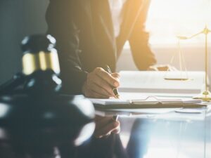 Medical Device Attorney: Your Guide to Legal Expertise in Complex Cases